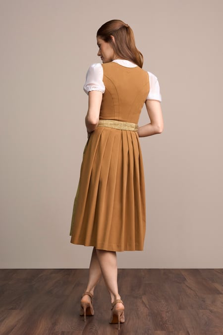 Julia Trentini Ronya Dirndl - view 3