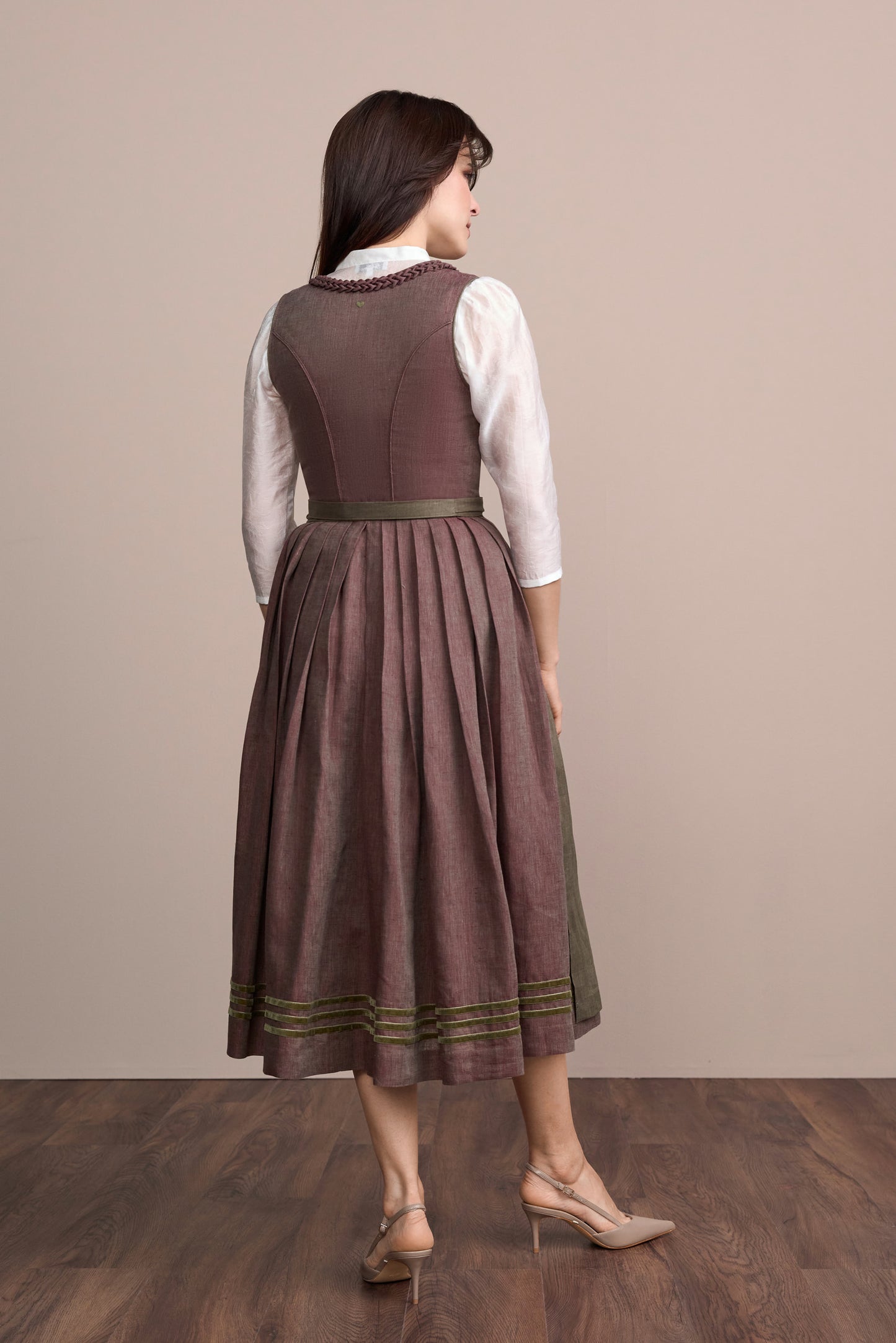 Julia Trentini Yelina maxi dirndl, detail