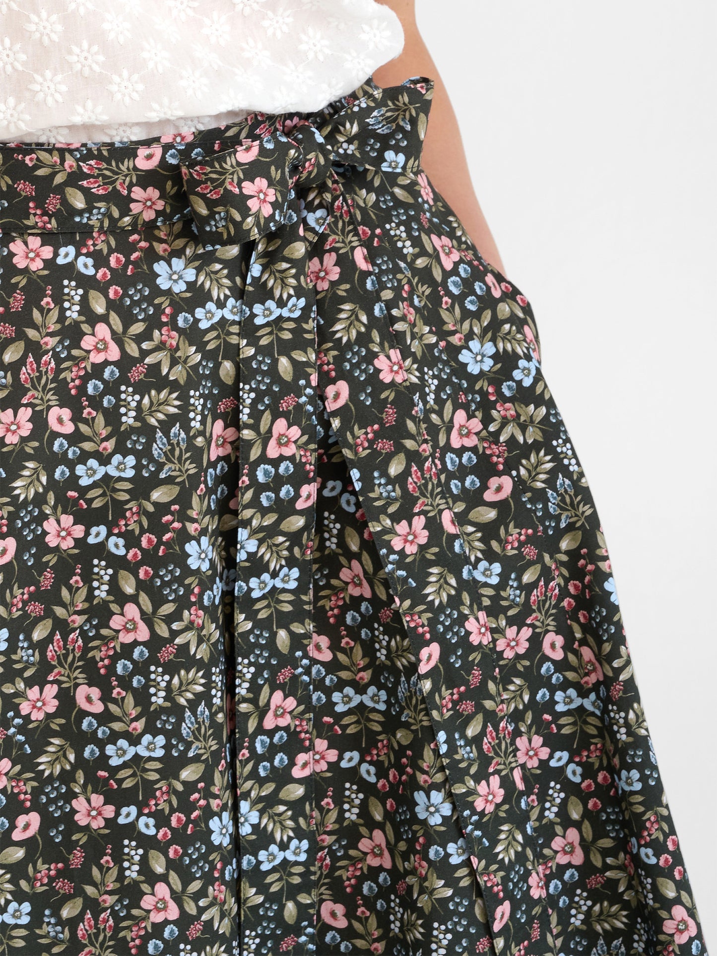 Berwin Traditional Skirt, Olive Green — 75cm