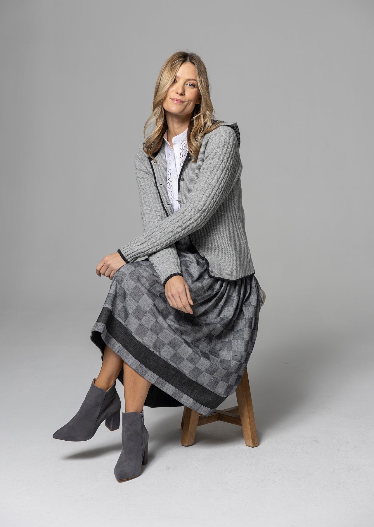Berwin Traditional Skirt, Medium Grey — 75cm
