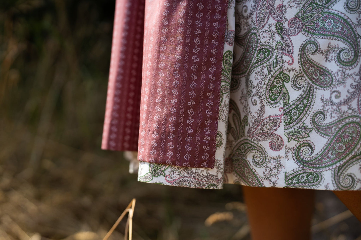 Dirndl with paisley skirt and frog mouth