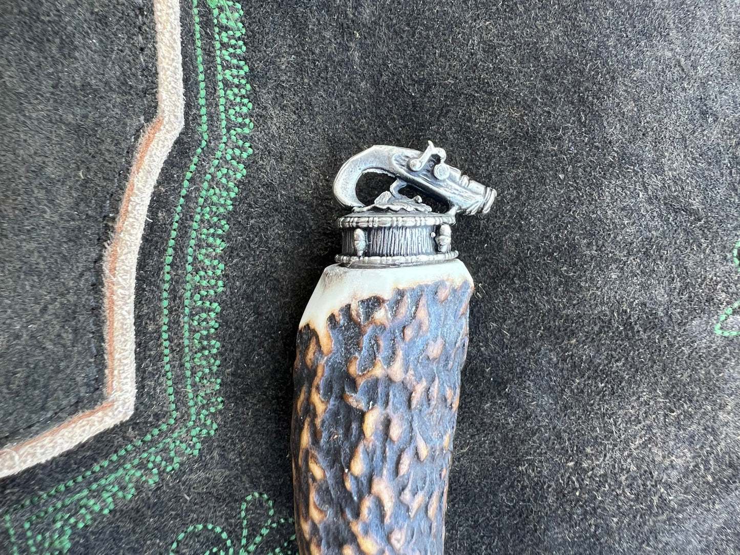 Traditional Deer Horn Knife with Pistol