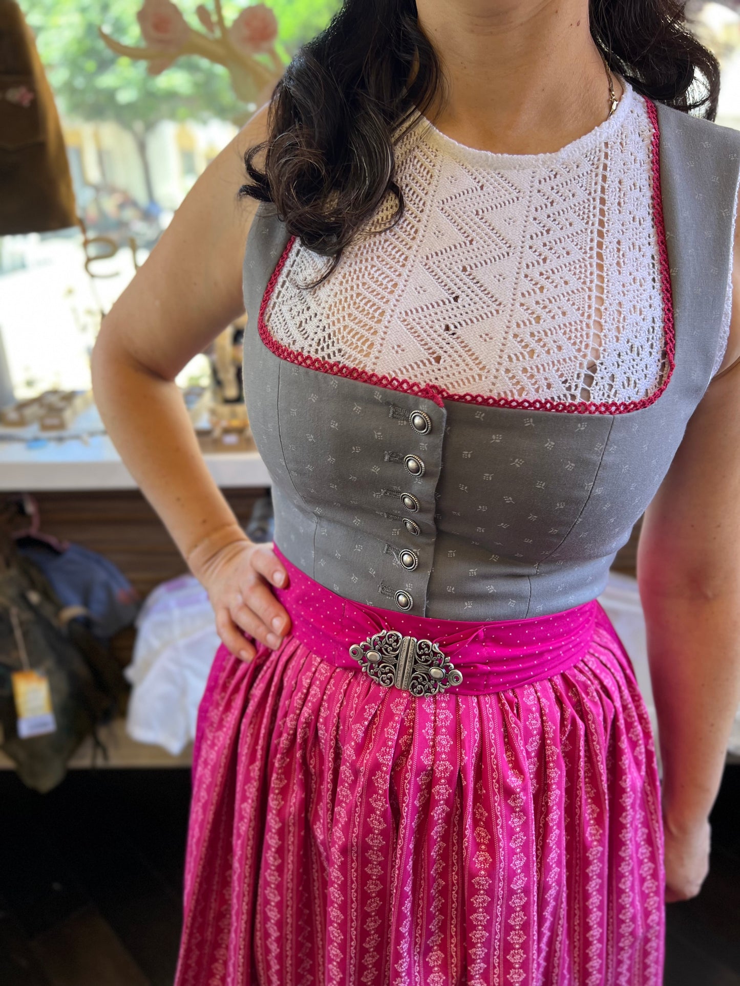 Berwin Sleeveless Lace Dirndl Blouse "Lena" white