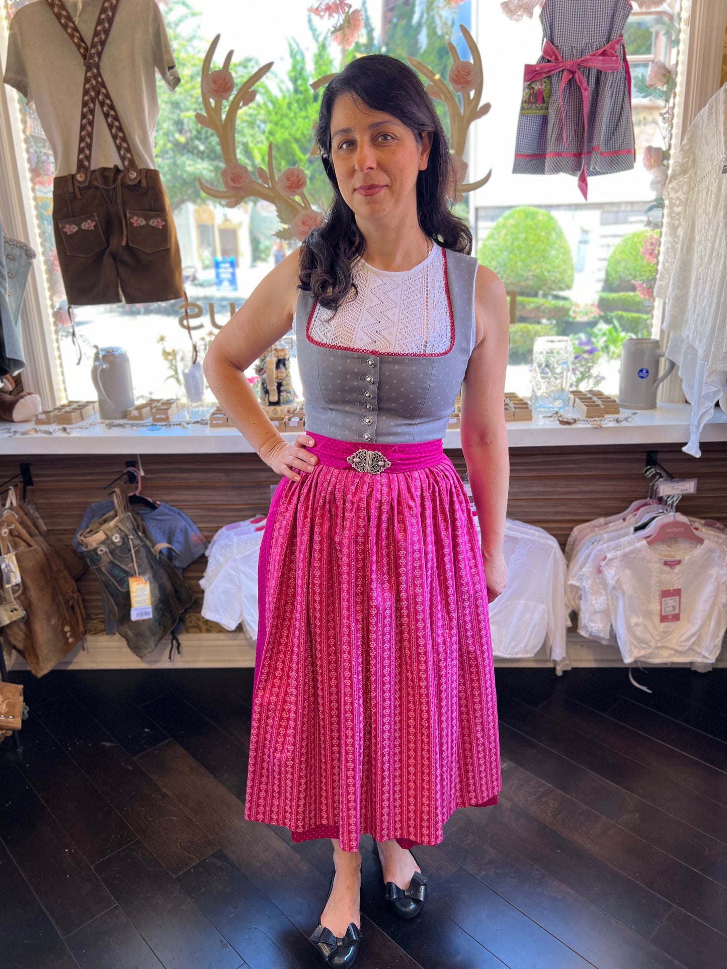 Berwin Sleeveless Lace Dirndl Blouse "Lena" white