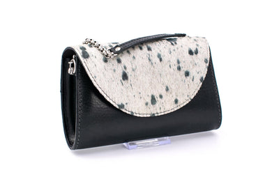 Petrol clutch with cowhide fur