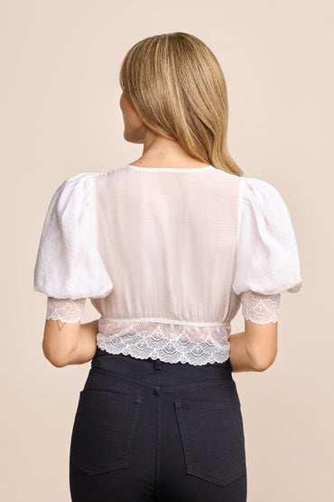 Kruger Aolani dirndl blouse in ecru, styled