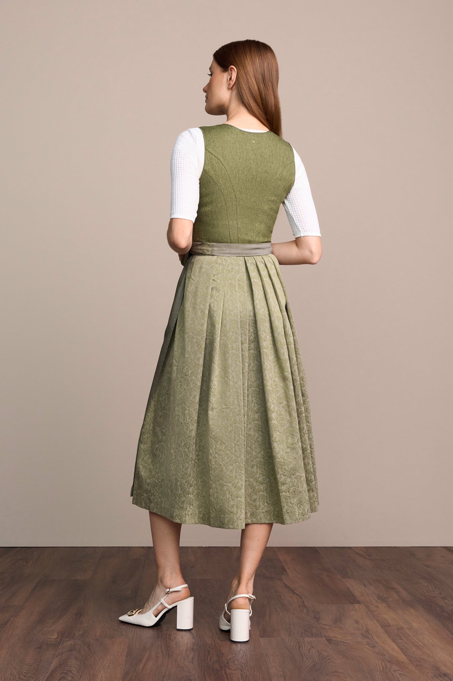 Julia Trentini Talia maxi dirndl, detail