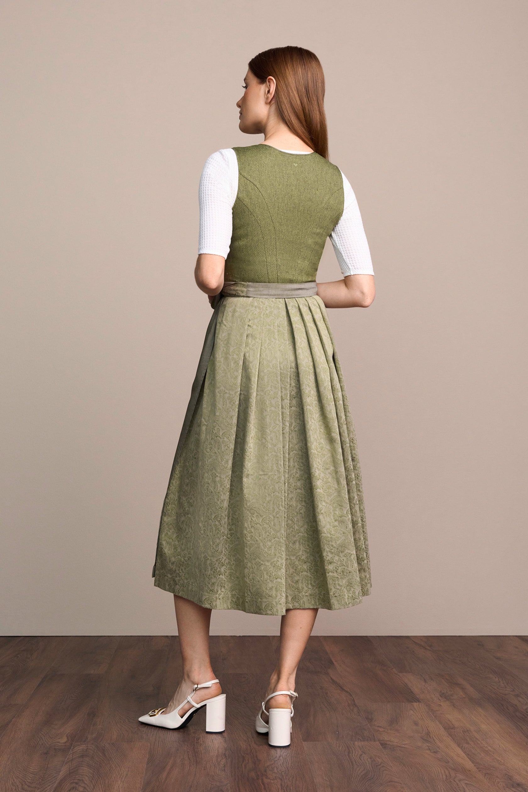 Julia Trentini Talia maxi dirndl, detail