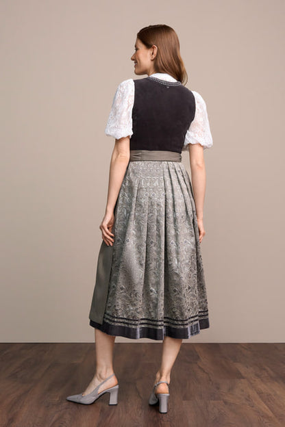 Julia Trentini Gerti Dirndl - view 3