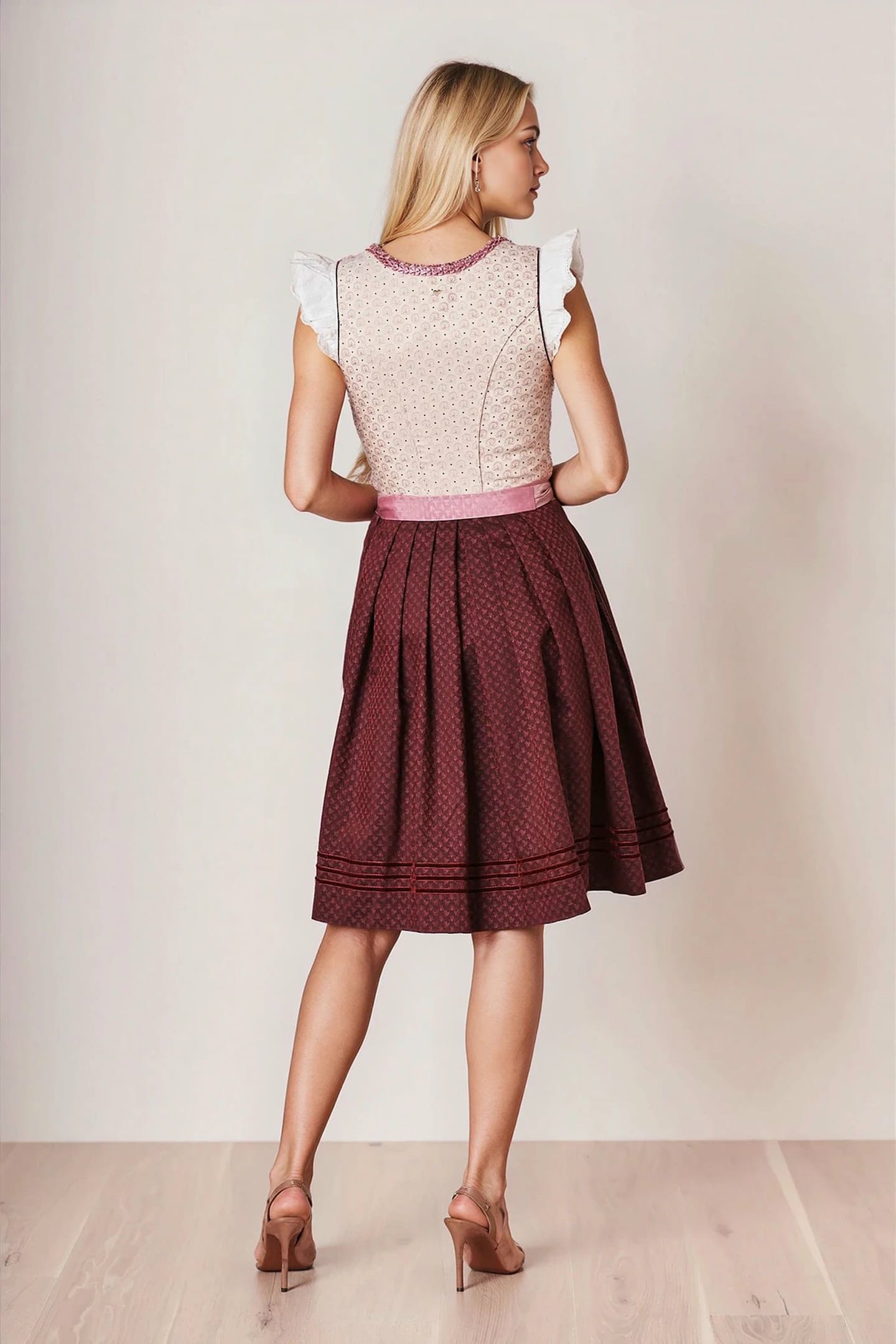 Julia Trentini Diana Midi Dirndl, Beige — 60cm