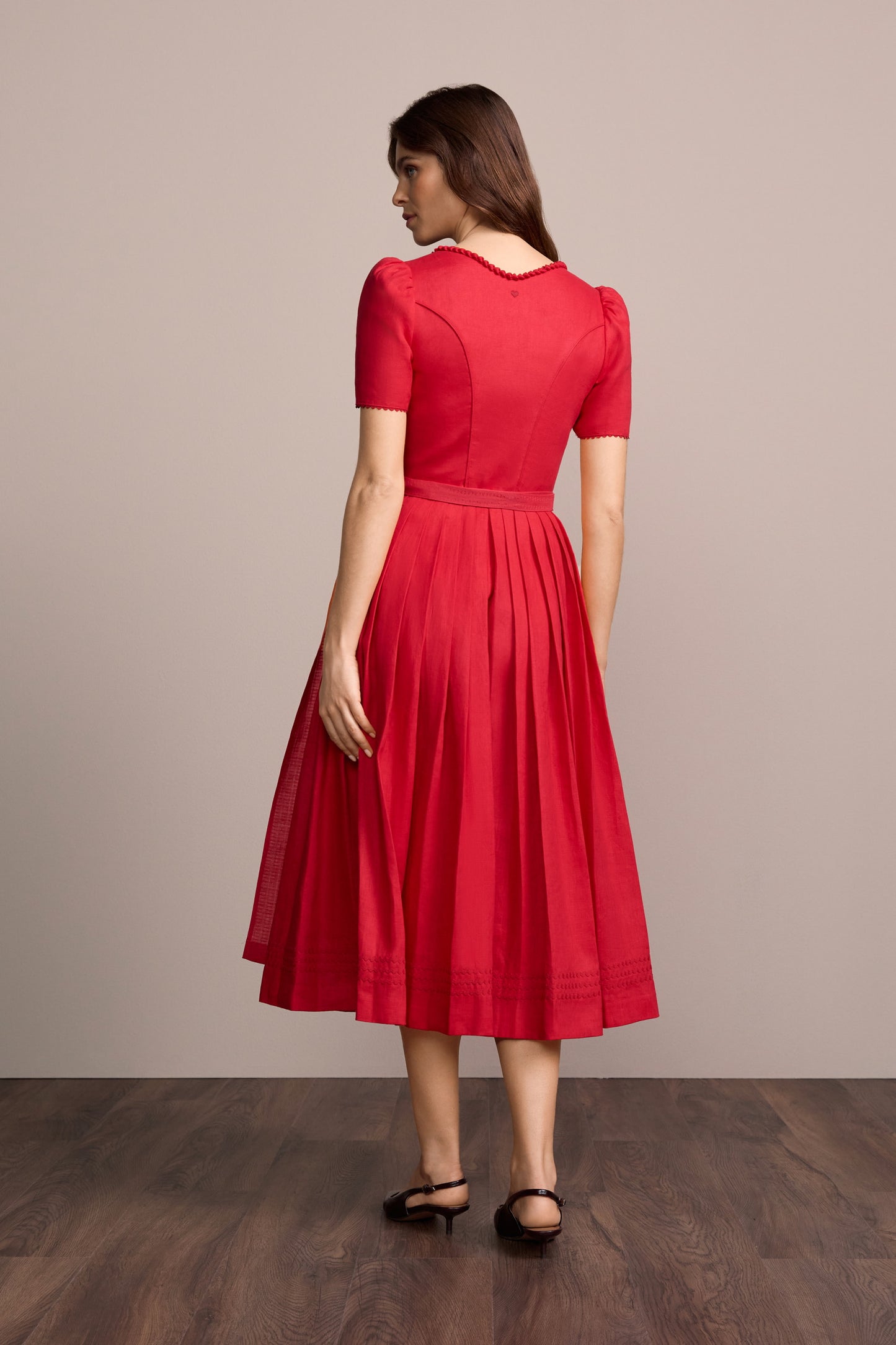 Julia Trentini Adriana maxi dirndl, detail