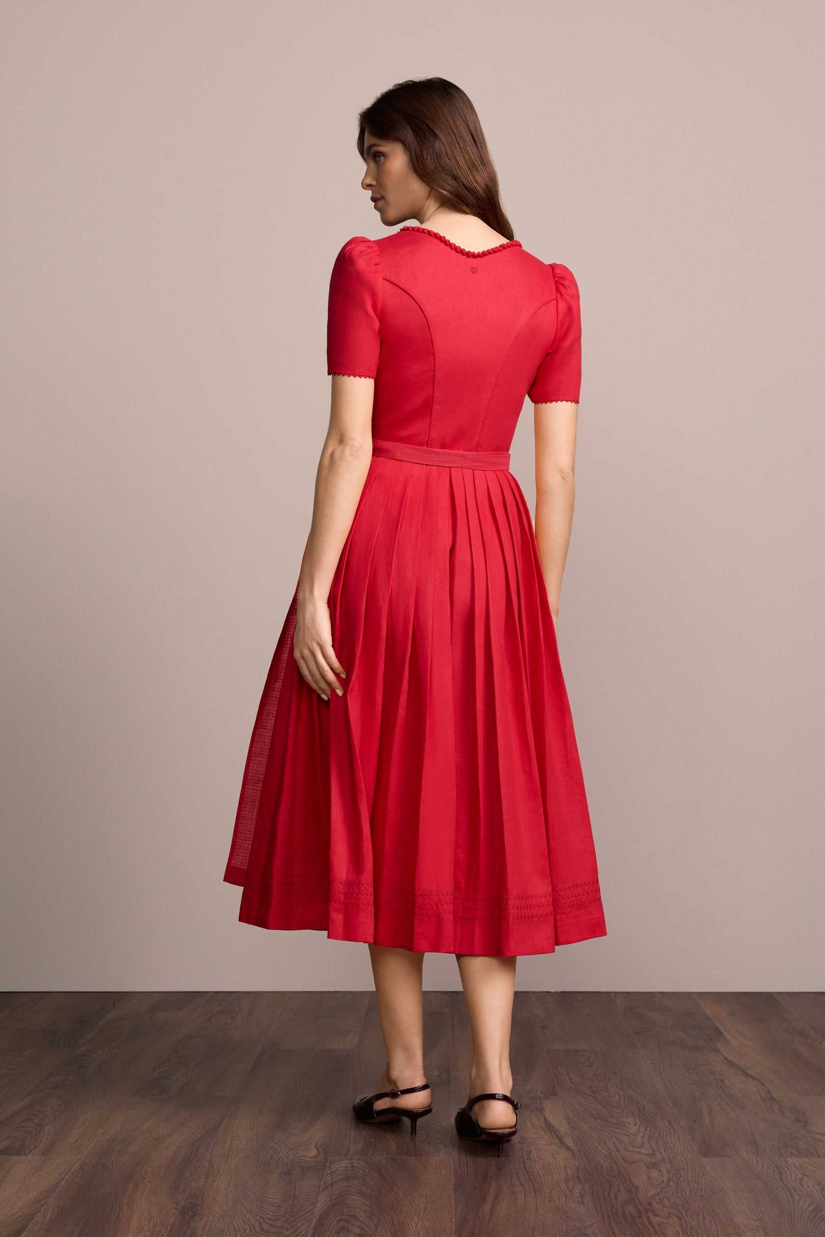 Julia Trentini Adriana maxi dirndl, detail