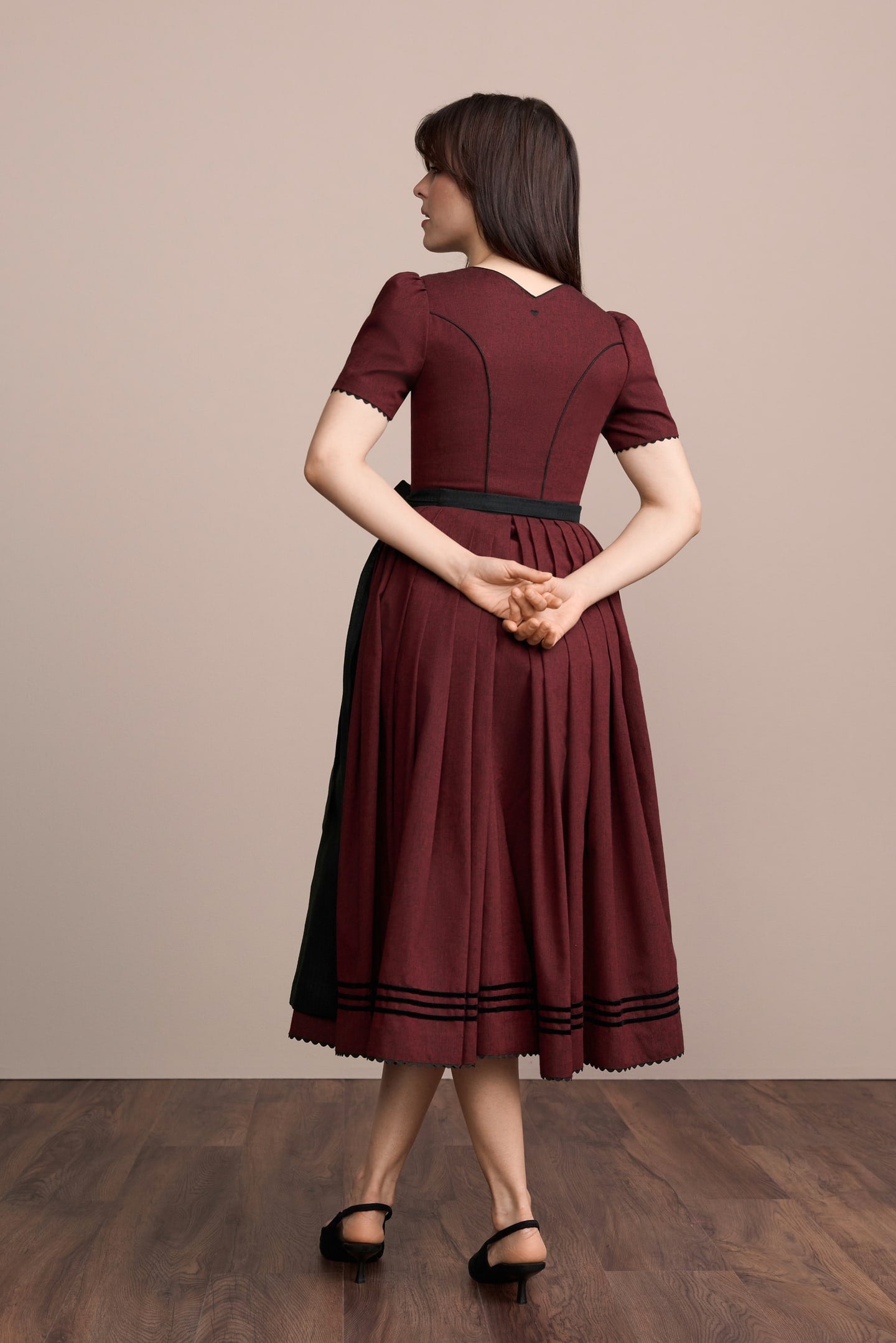 Julia Trentini Aviana Dirndl, Red — 80cm Maxi