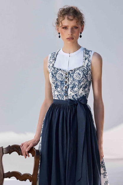 Julia Trentini Ilse Dirndl - view 4