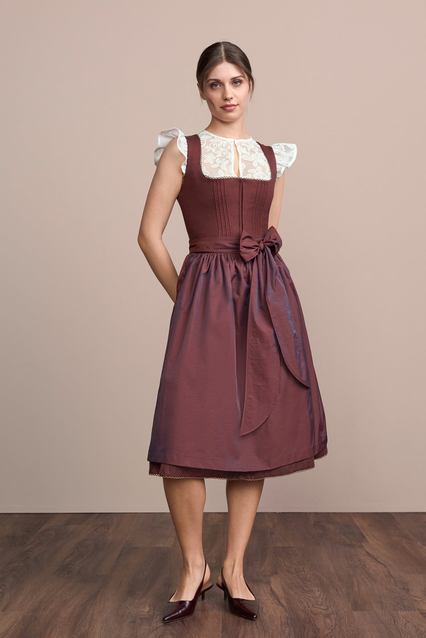 Julia Trentini Norelia Dirndl, Red — 70cm Long