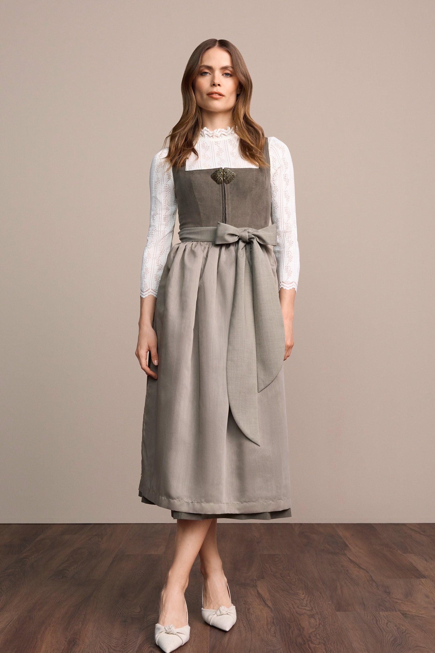 Julia Trentini Heike maxi dirndl in green, 80cm