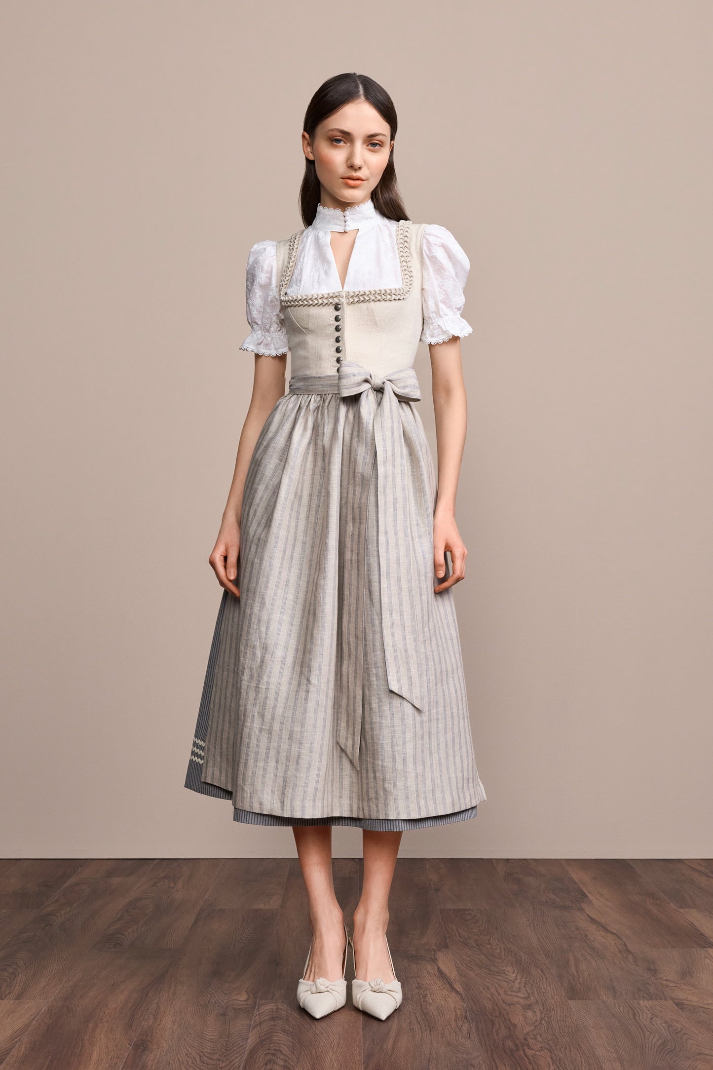 Julia Trentini Erin maxi dirndl in beige, 80cm