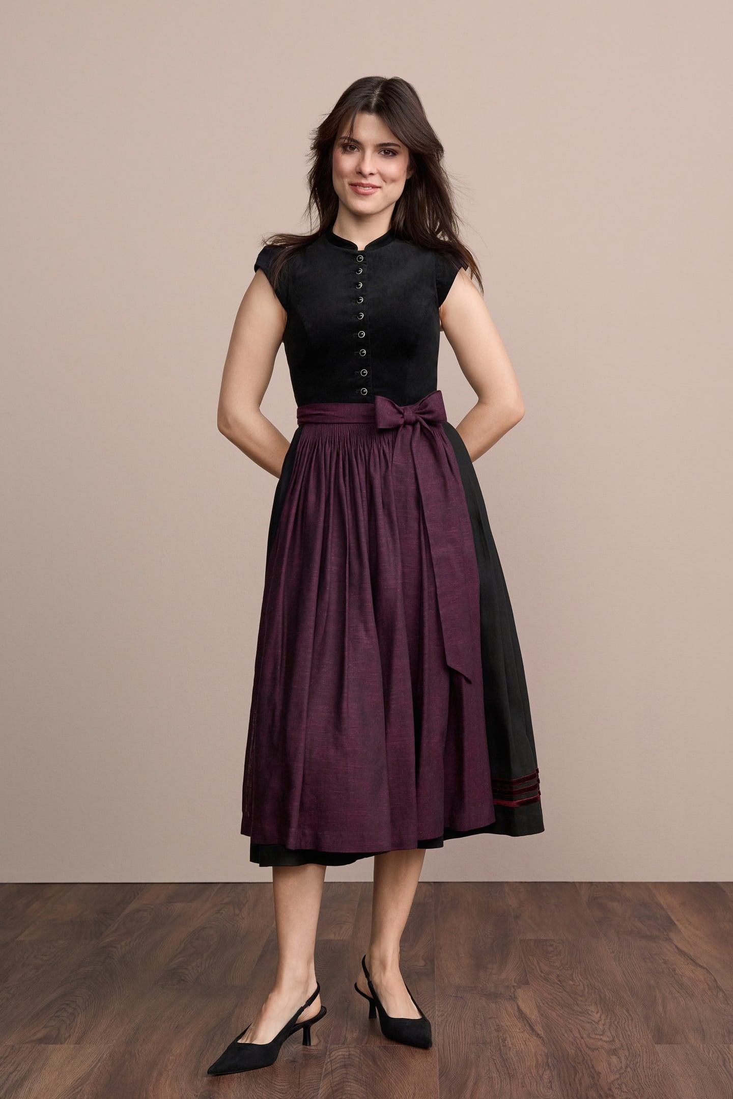 Julia Trentini Naela Dirndl, Black — 80cm Maxi
