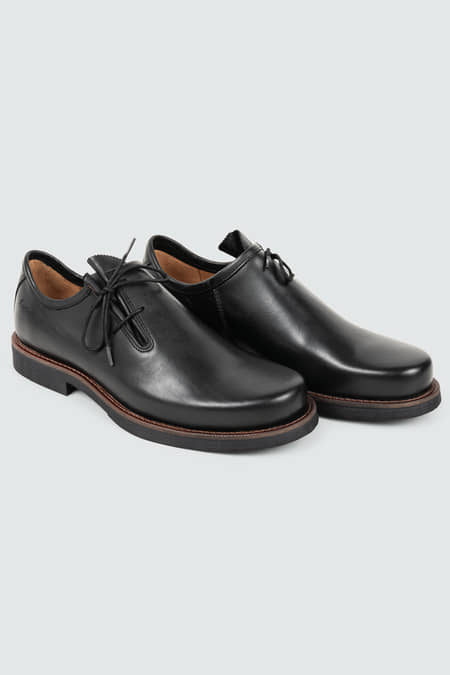 Trachten Shoes Sven — black