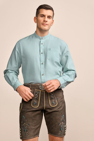 Krueger Traditional Long Sleeve Shirt "Marcius" in green with button placket and round neckline.