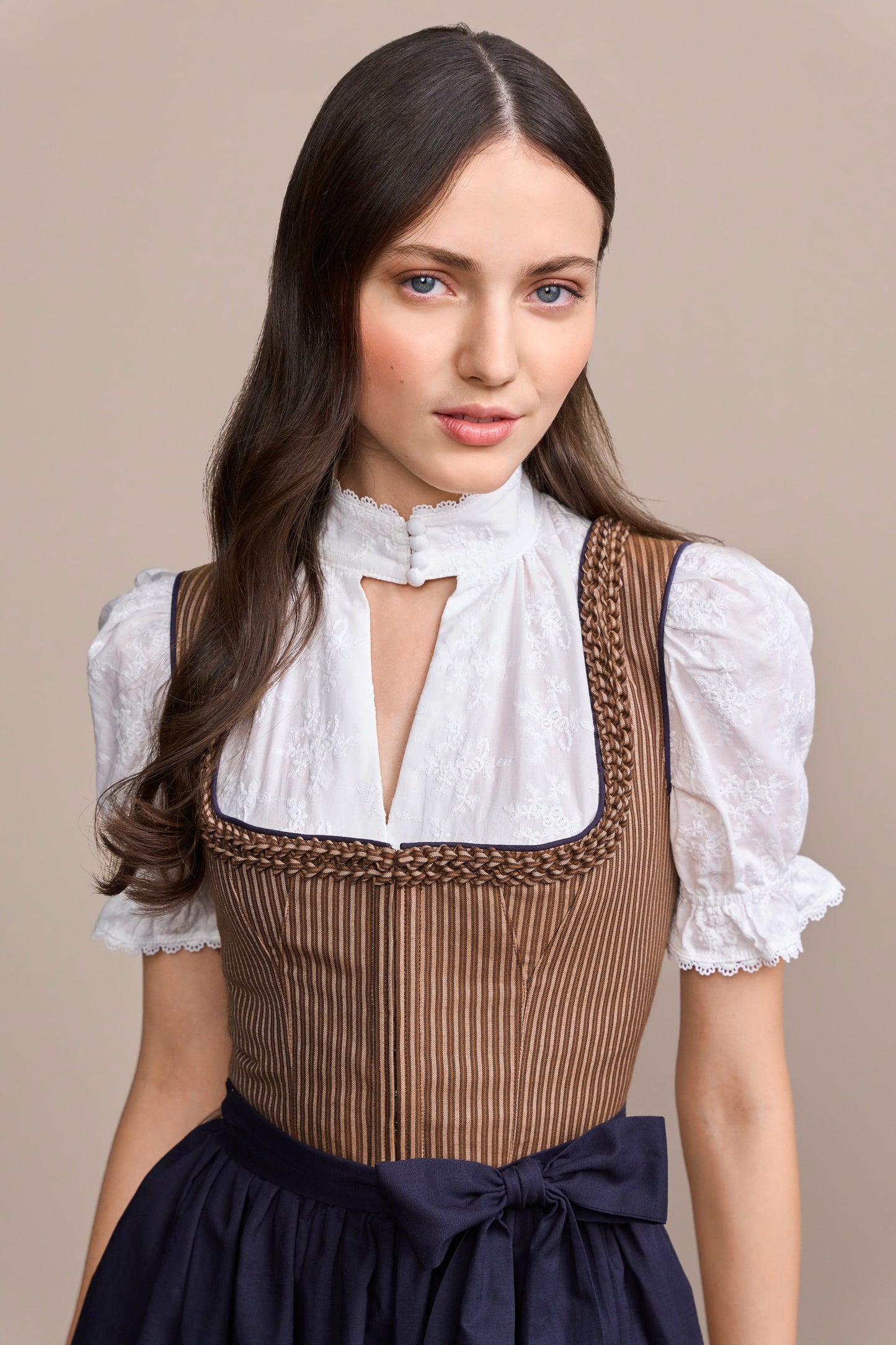 Julia Trentini Leyla maxi dirndl, back view