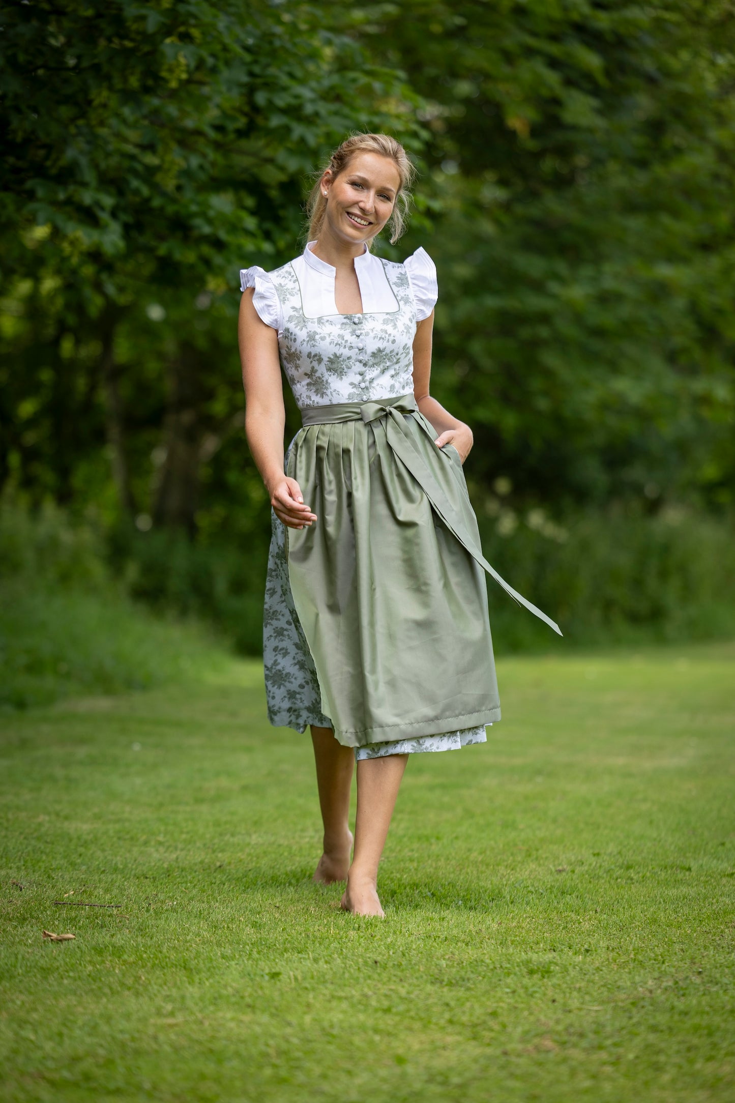 Berwin High-Neck Short Sleeve Dirndl Blouse, White