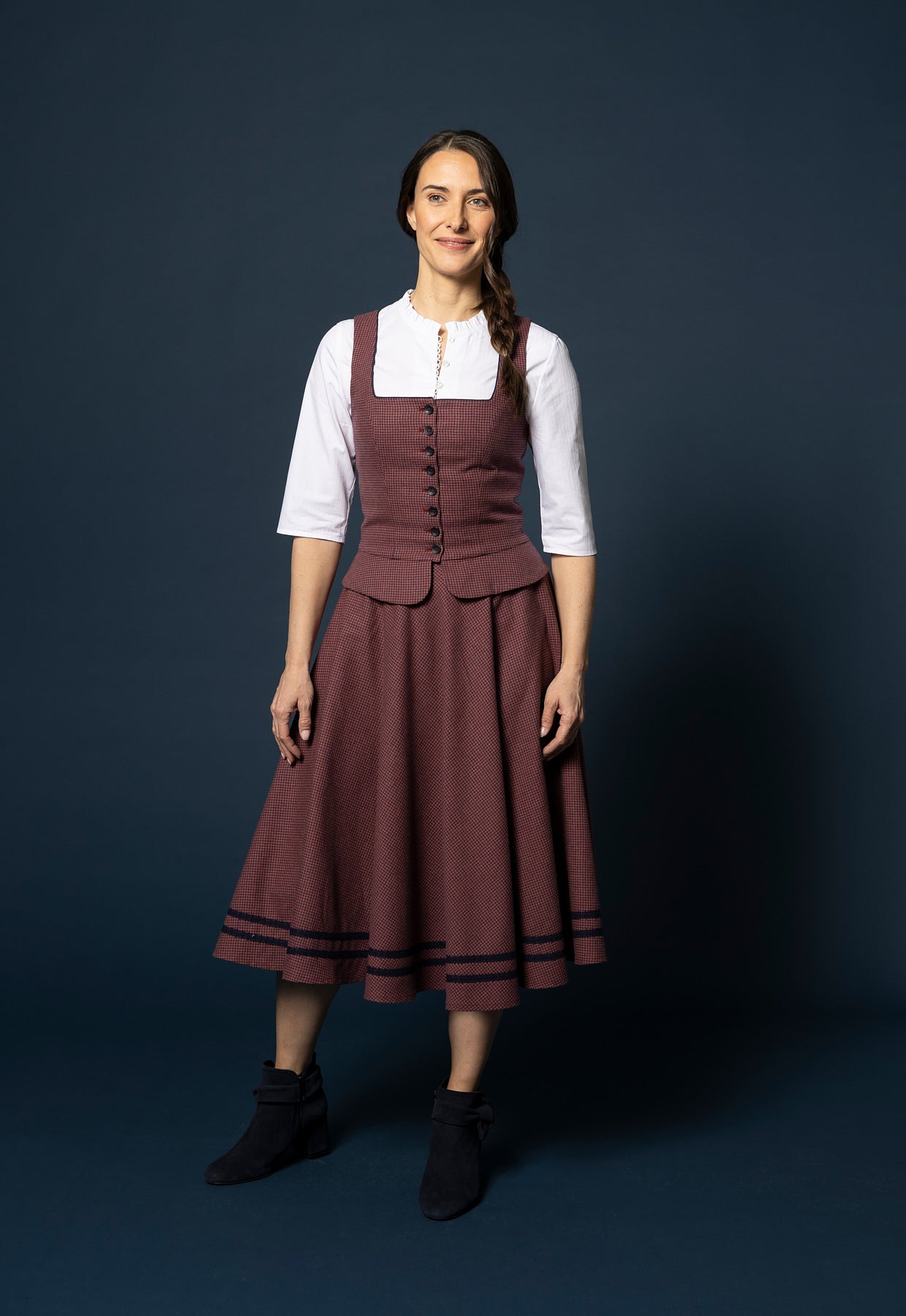 Berwin Traditional Skirt, Red — 75cm