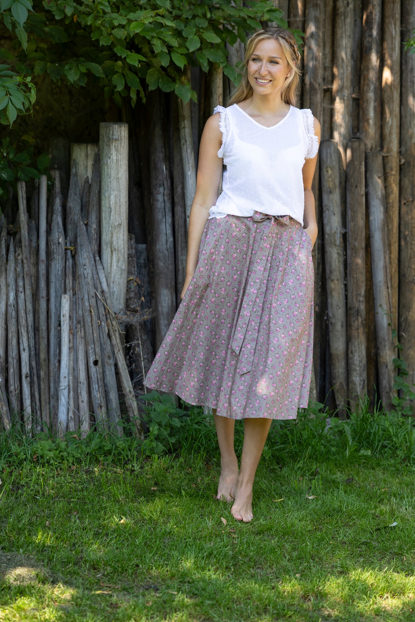 Berwin Traditional Skirt, Taupe — 75cm