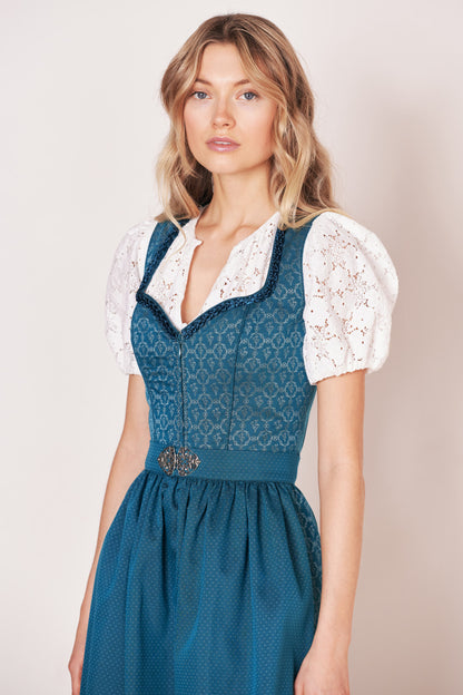 Julia Trentini Klaudia dirndl, detail