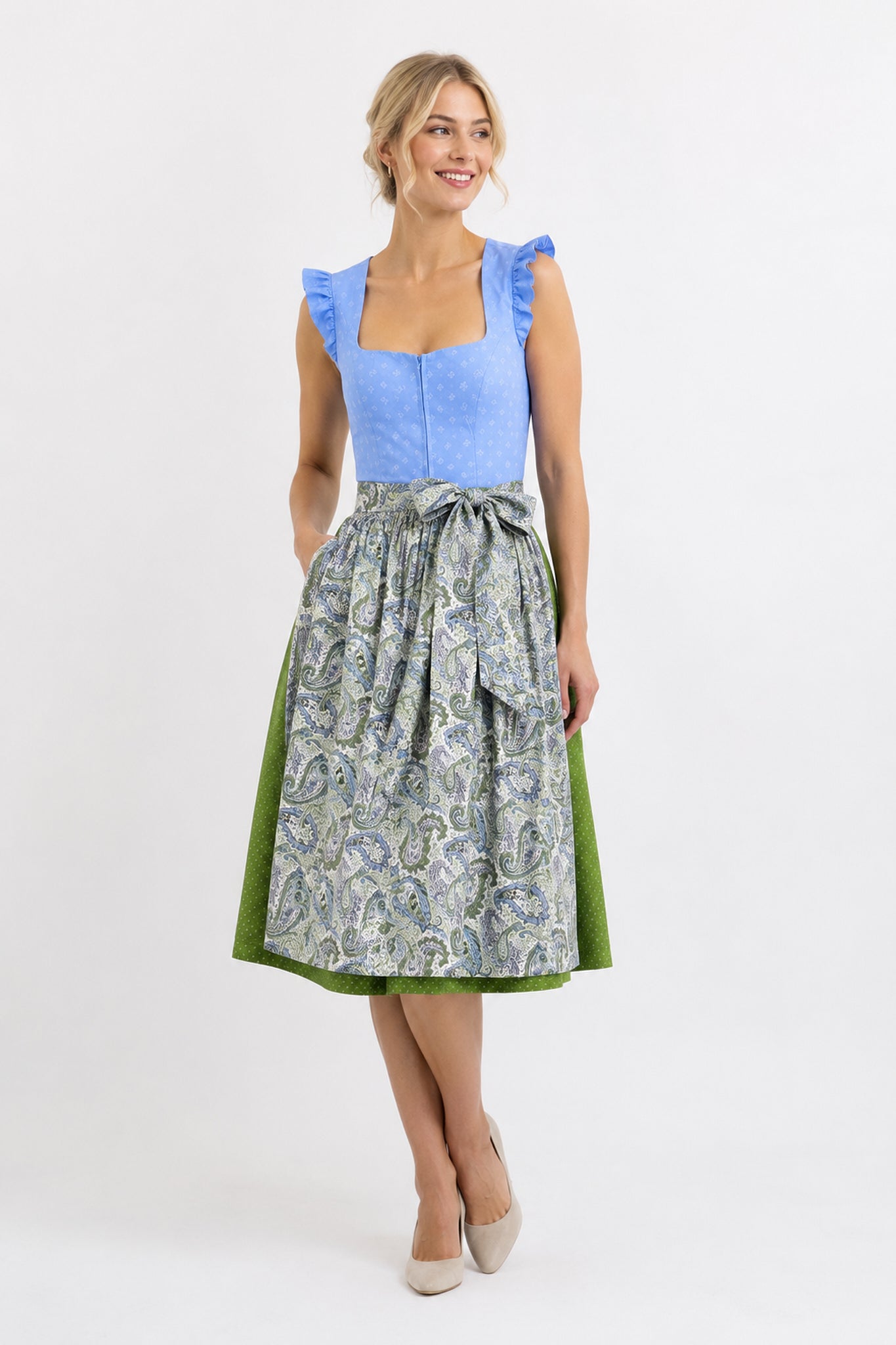 Berwin dirndl Jana light blue on model