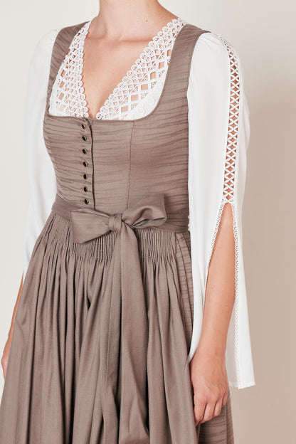 Julia Trentini Leanne maxi dirndl, detail
